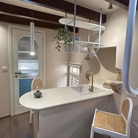 Artemide Places _leon Tiny Appartement *